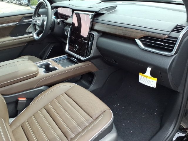 2027 GMC Acadia Denali Ultimate