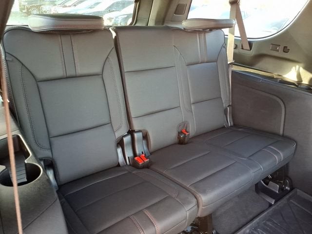2025 Chevrolet Suburban RST