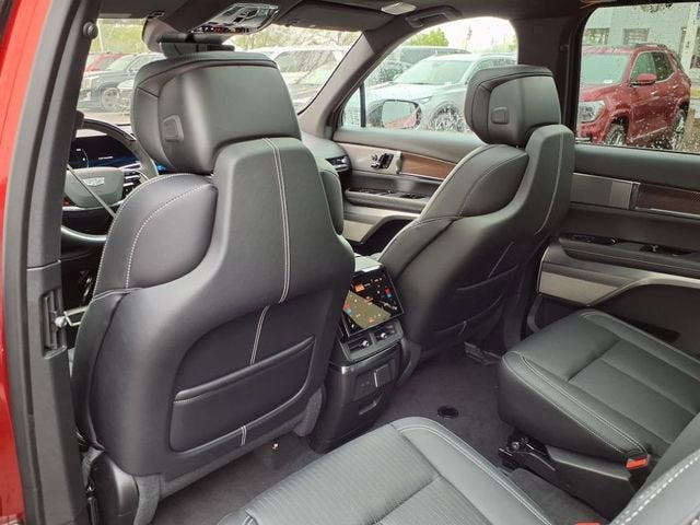 2026 Cadillac VISTIQ Luxury