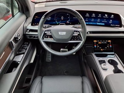 2026 Cadillac VISTIQ Luxury