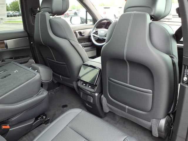 2027 Cadillac VISTIQ Luxury