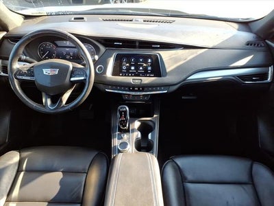 2023 Cadillac XT4 Premium Luxury