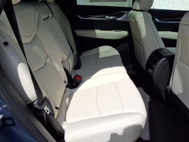 2025 Cadillac XT5 Sport