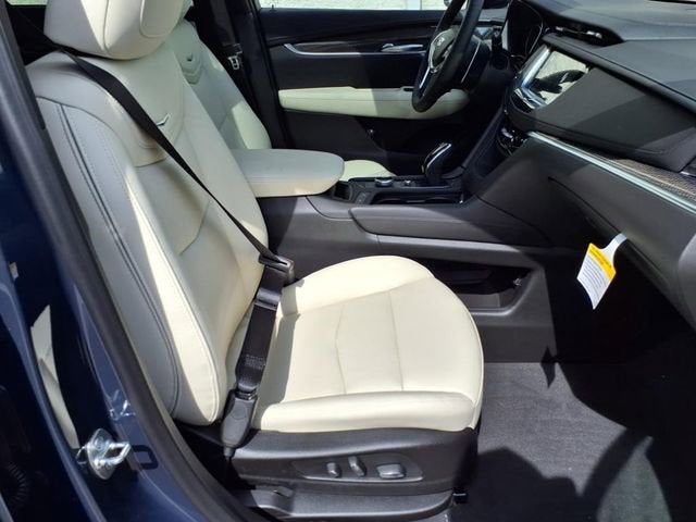 2025 Cadillac XT5 Sport