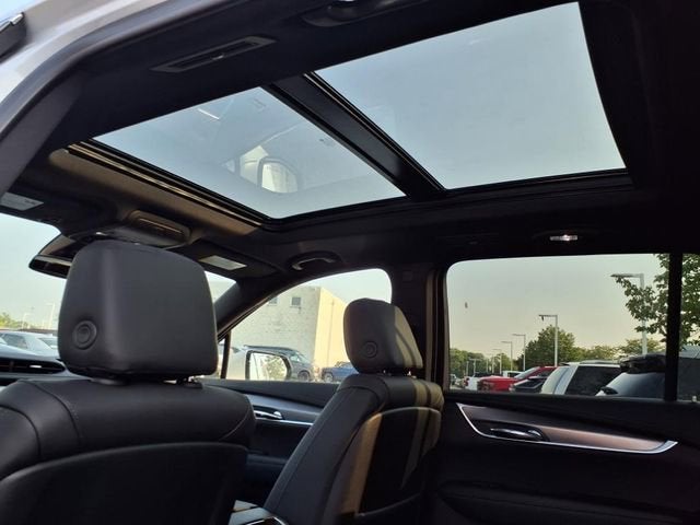 2025 Cadillac XT6 Luxury