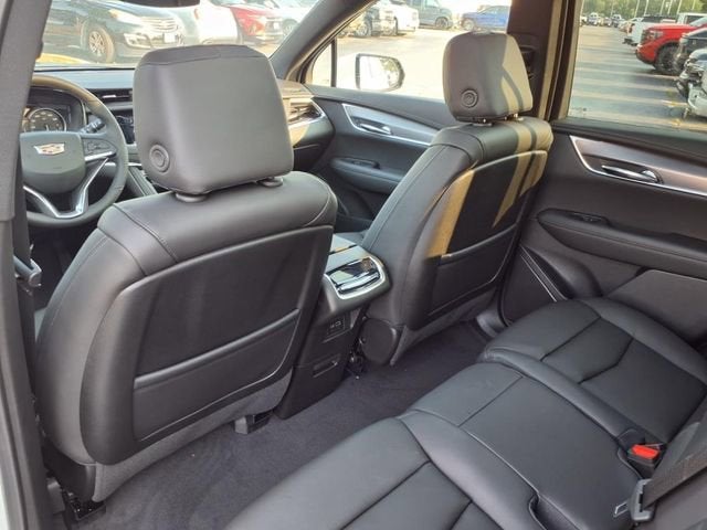 2025 Cadillac XT6 Luxury