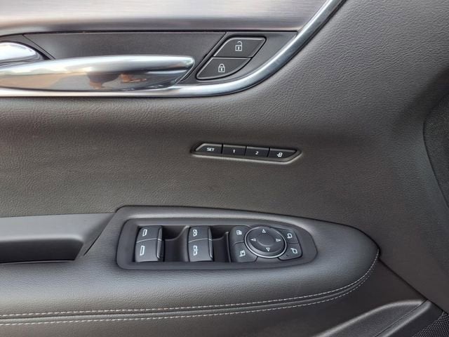 2025 Cadillac XT6 Luxury