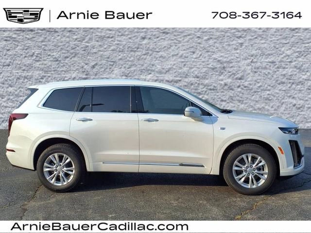 2025 Cadillac XT6 Luxury