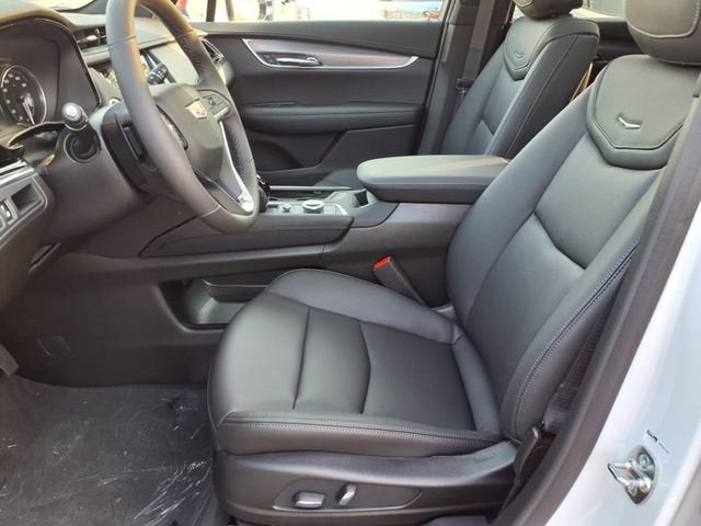 2025 Cadillac XT6 Luxury