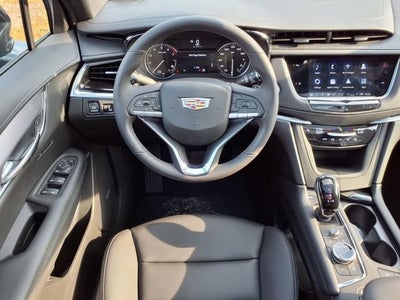 2025 Cadillac XT6 Luxury