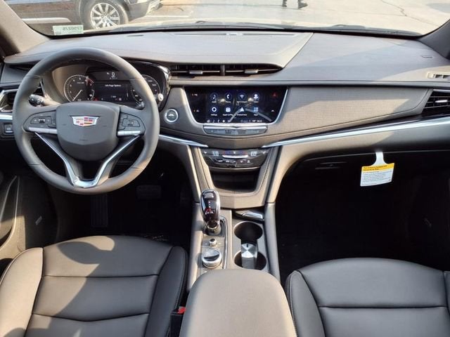 2025 Cadillac XT6 Luxury