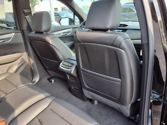 2025 Cadillac XT6 Luxury