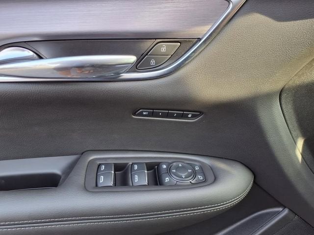 2025 Cadillac XT6 Luxury