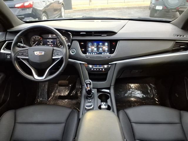 2024 Cadillac XT6 Luxury