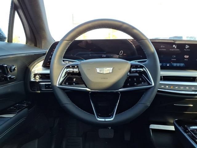 2025 Cadillac LYRIQ Luxury 1