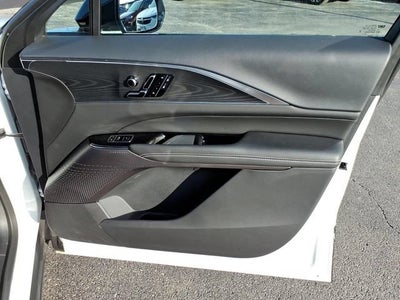 2025 Cadillac LYRIQ Luxury 1