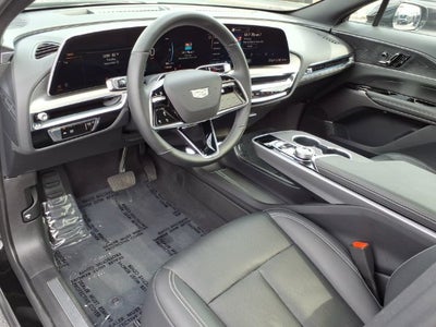 2025 Cadillac LYRIQ Luxury 1