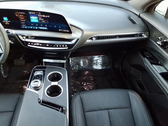 2024 Cadillac LYRIQ Luxury 1