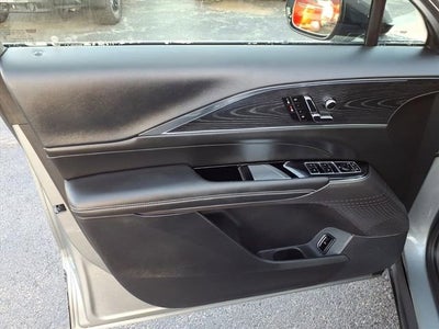 2024 Cadillac LYRIQ Luxury 1