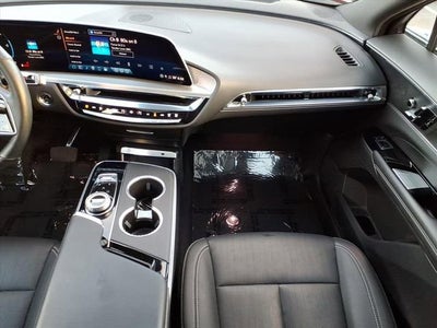 2024 Cadillac LYRIQ Luxury 1