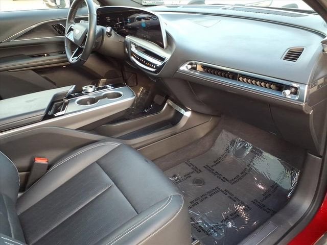 2024 Cadillac LYRIQ Luxury 1