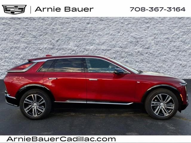 2024 Cadillac LYRIQ Luxury 1
