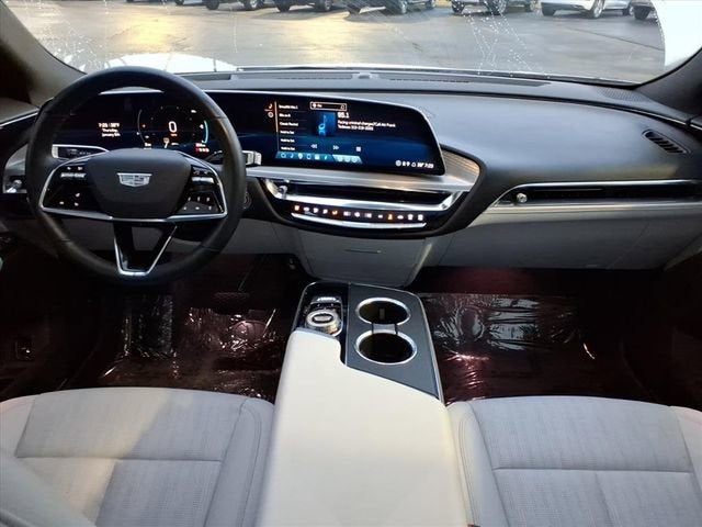 2024 Cadillac LYRIQ Luxury 1