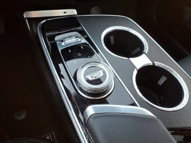 2024 Cadillac LYRIQ Luxury 1