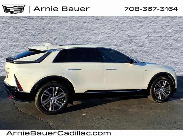 2024 Cadillac LYRIQ Luxury 1
