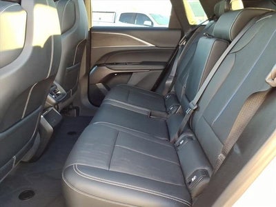 2024 Cadillac LYRIQ Luxury 1