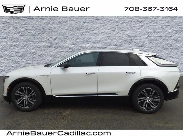 2025 Cadillac LYRIQ Luxury 2