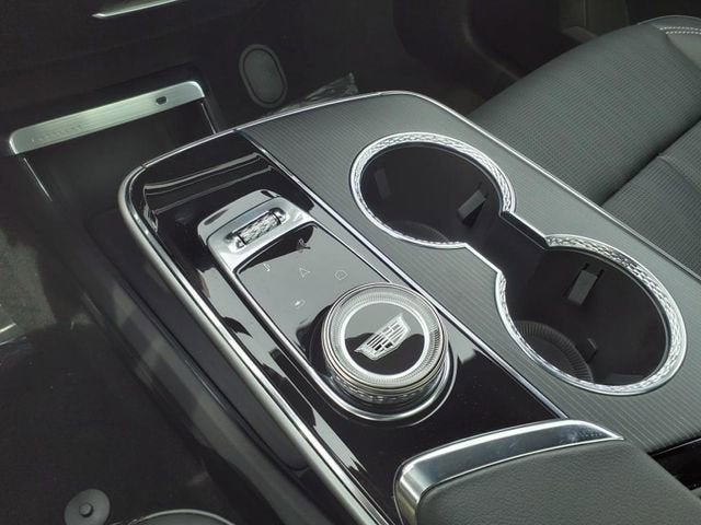 2025 Cadillac LYRIQ Luxury 2