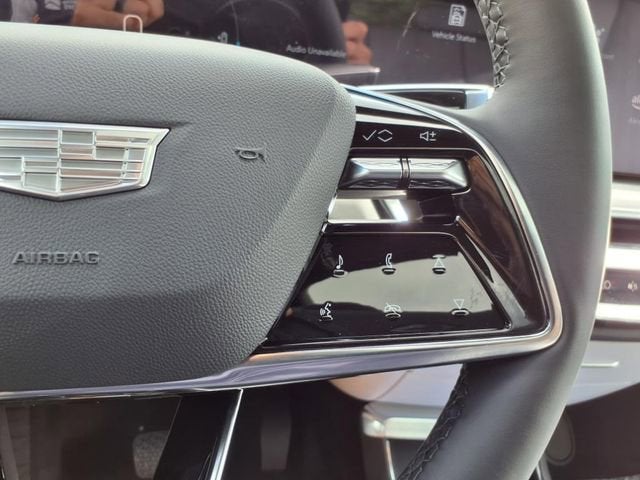 2025 Cadillac LYRIQ Luxury 2