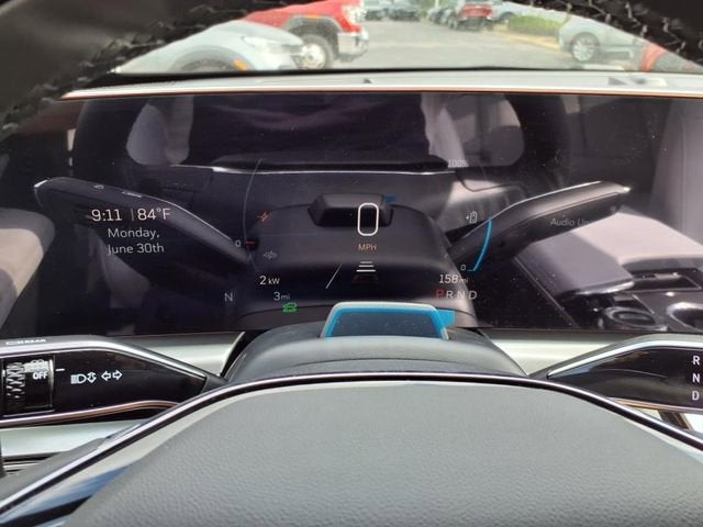 2025 Cadillac LYRIQ Luxury 2