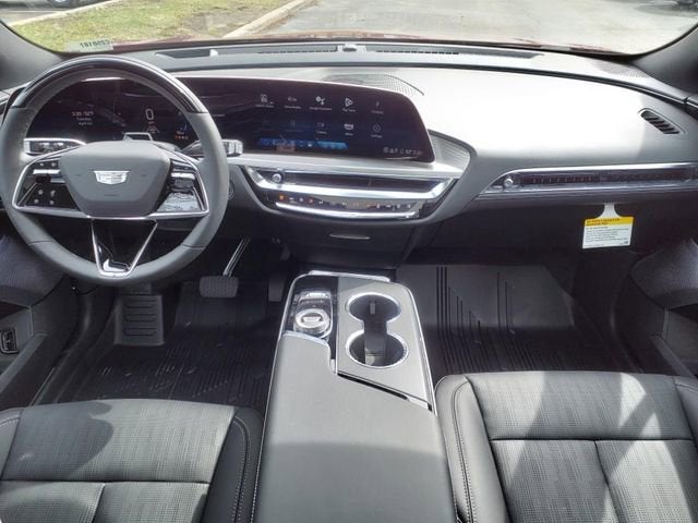 2025 Cadillac LYRIQ Luxury 2