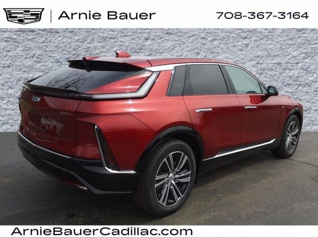 2025 Cadillac LYRIQ Luxury 2