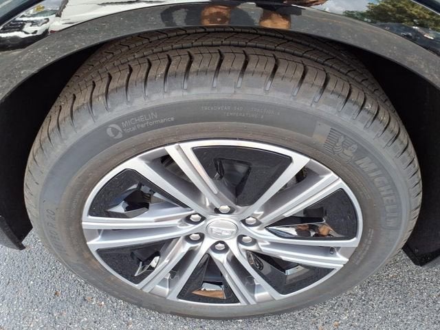 2025 Cadillac LYRIQ Luxury 2