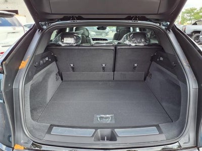 2025 Cadillac LYRIQ Luxury 2