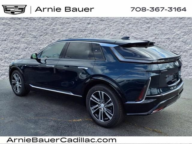 2025 Cadillac LYRIQ Luxury 2