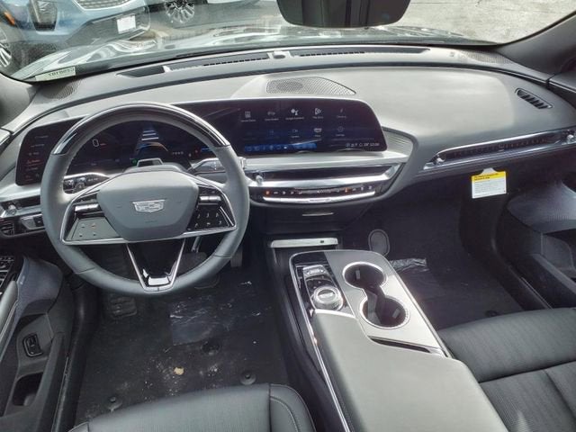 2025 Cadillac LYRIQ Luxury 2