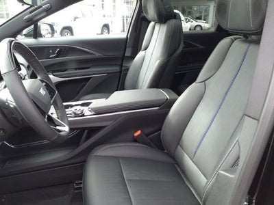 2025 Cadillac LYRIQ Luxury 2