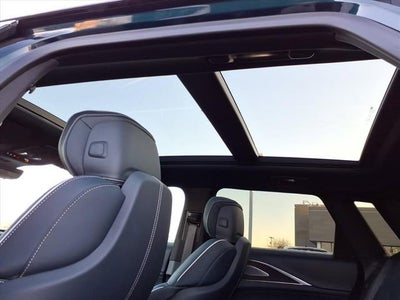 2024 Cadillac LYRIQ Luxury 3