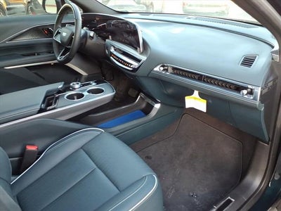 2024 Cadillac LYRIQ Luxury 3