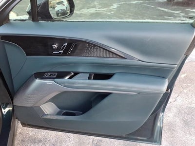 2024 Cadillac LYRIQ Luxury 3