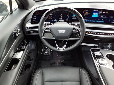 2025 Cadillac LYRIQ Luxury 3