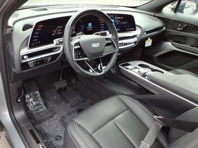 2025 Cadillac LYRIQ Luxury 3