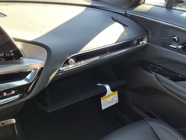 2025 Cadillac LYRIQ Sport 1