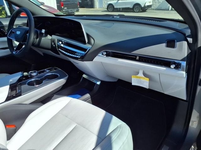 2025 Cadillac LYRIQ Sport 1