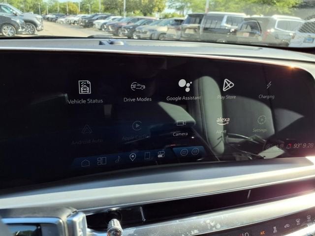 2025 Cadillac LYRIQ Sport 1