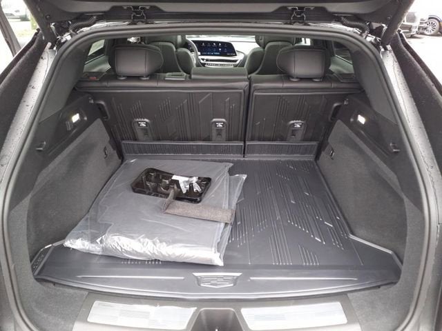 2025 Cadillac LYRIQ Sport 1